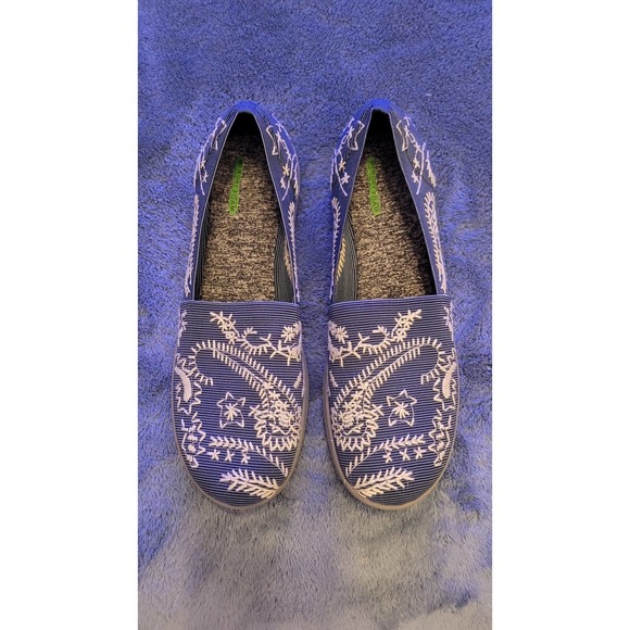 Bare Traps Women's Slip-on Cloth Shoes sz. 10M Blue Paisley - Picture 3 of 11